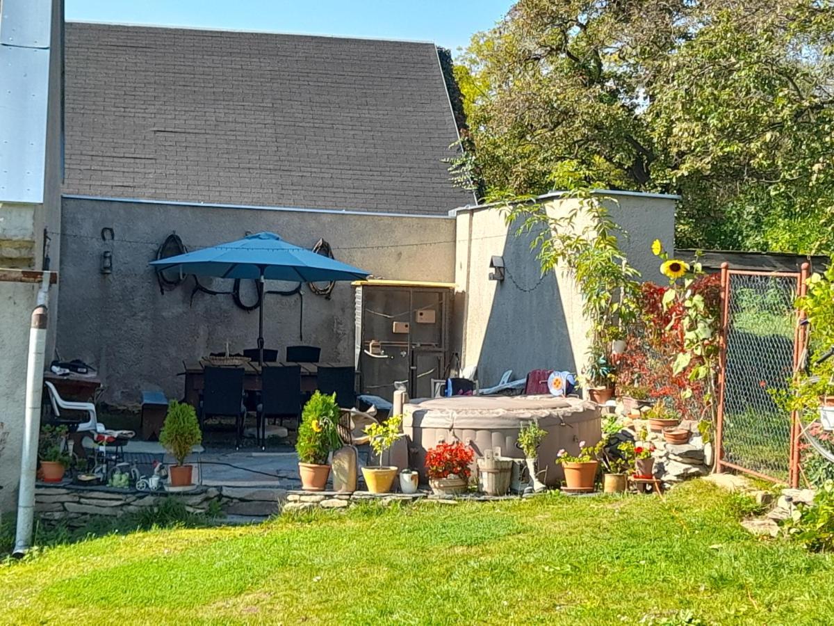 Ubytovani U Machalu Villa Leskovec Nad Moravici Exterior photo
