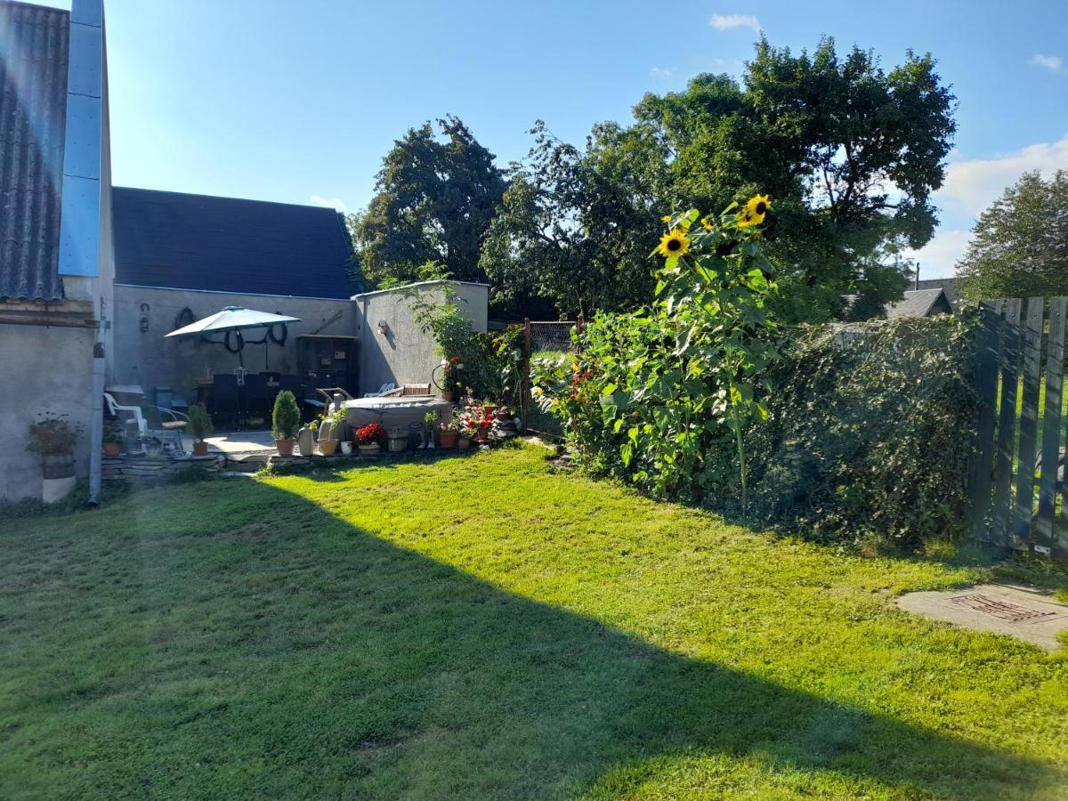 Ubytovani U Machalu Villa Leskovec Nad Moravici Exterior photo